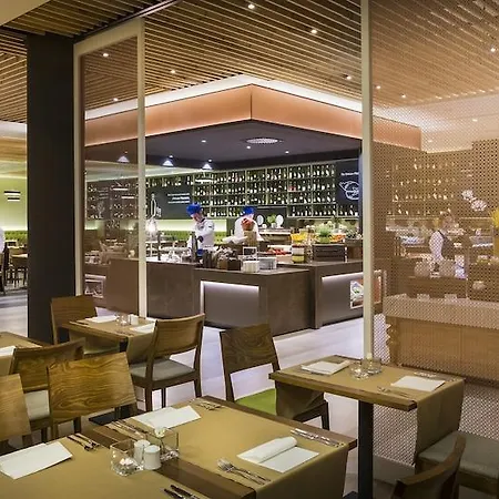 Hotel Aminess Vival Maestral 4*