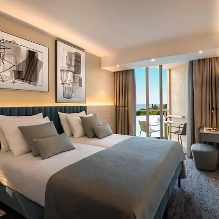 Aminess Vival Maestral 호텔