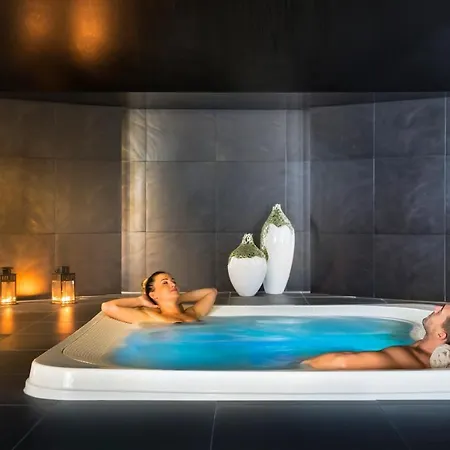 Hotel Aminess Vival Maestral 4*