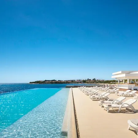 Hotel Aminess Vival Maestral 4*