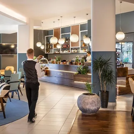 Aminess Vival Maestral Hotel 4*